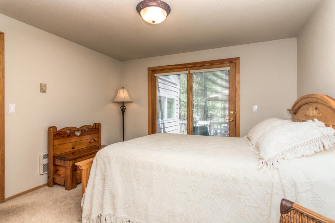 16939 Jacinto Road Bend, OR 97707 - Photo 17 of 83 Jacinto Rd 16939 (17 of 41)