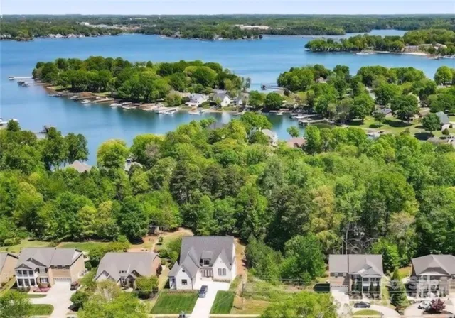 $350,000 | 21910 Torrence Chapel Road, Cornelius, NC 28031