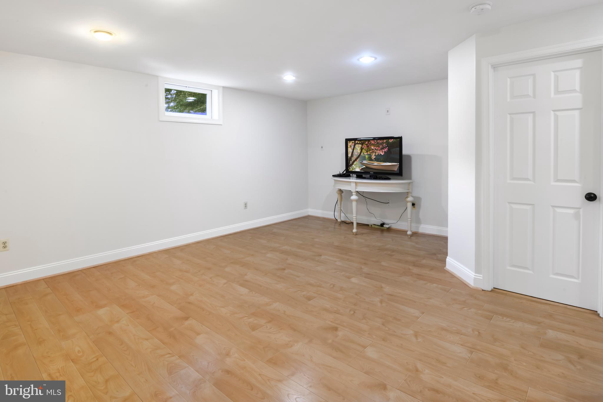 9105 Hendry Terrace Frederick, MD 21704 - Photo 29 of 51 a view of a livingroom with furniture
