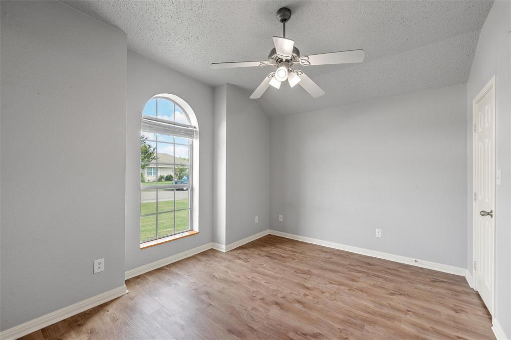 163 Topaz Circle Hewitt, TX 76643 - Photo 23 of 40