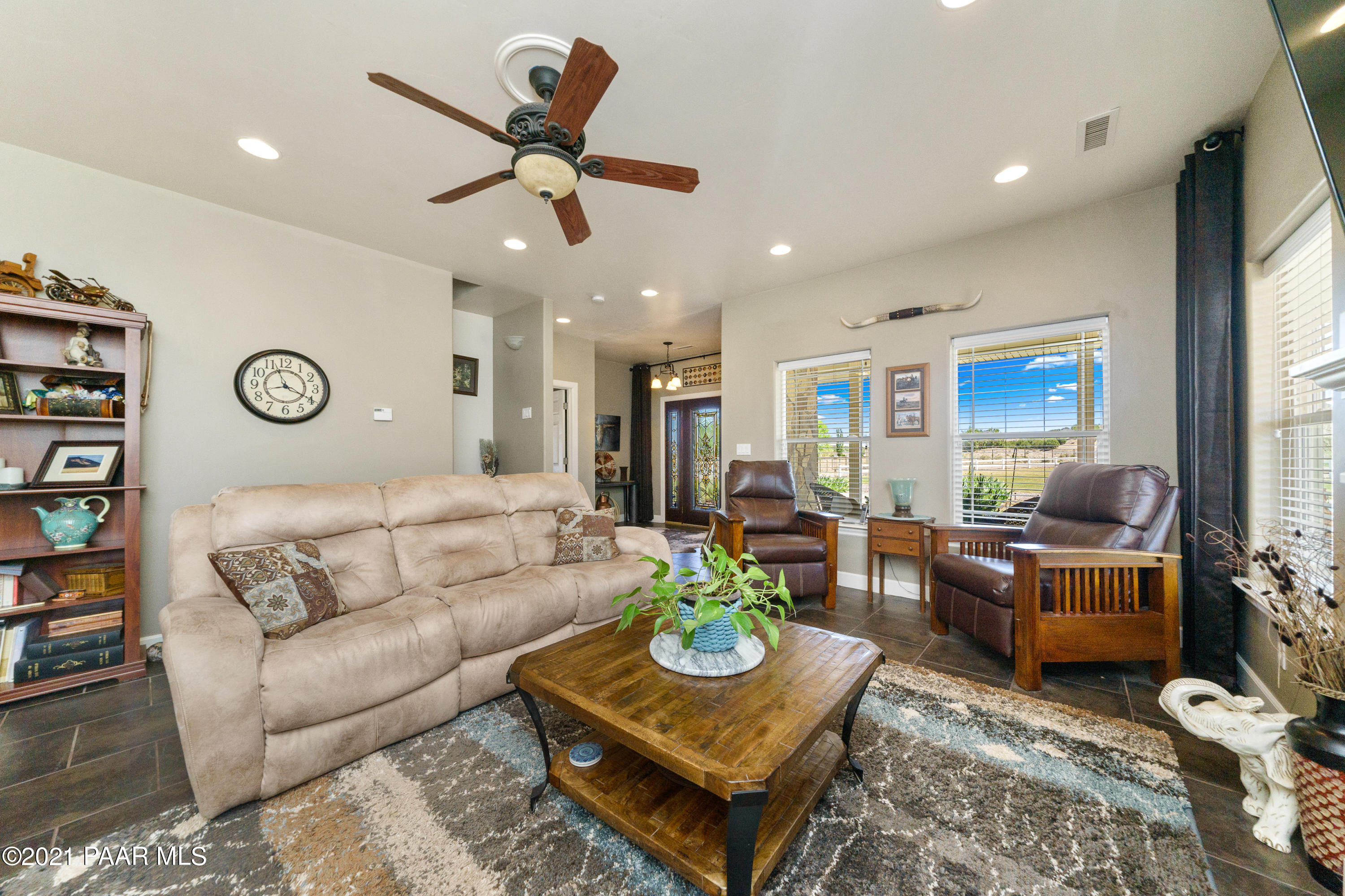 18000 North Lower Territory Road Prescott, AZ 86305 - Photo 11 of 42 a living room with furniture kitchen view and a window
