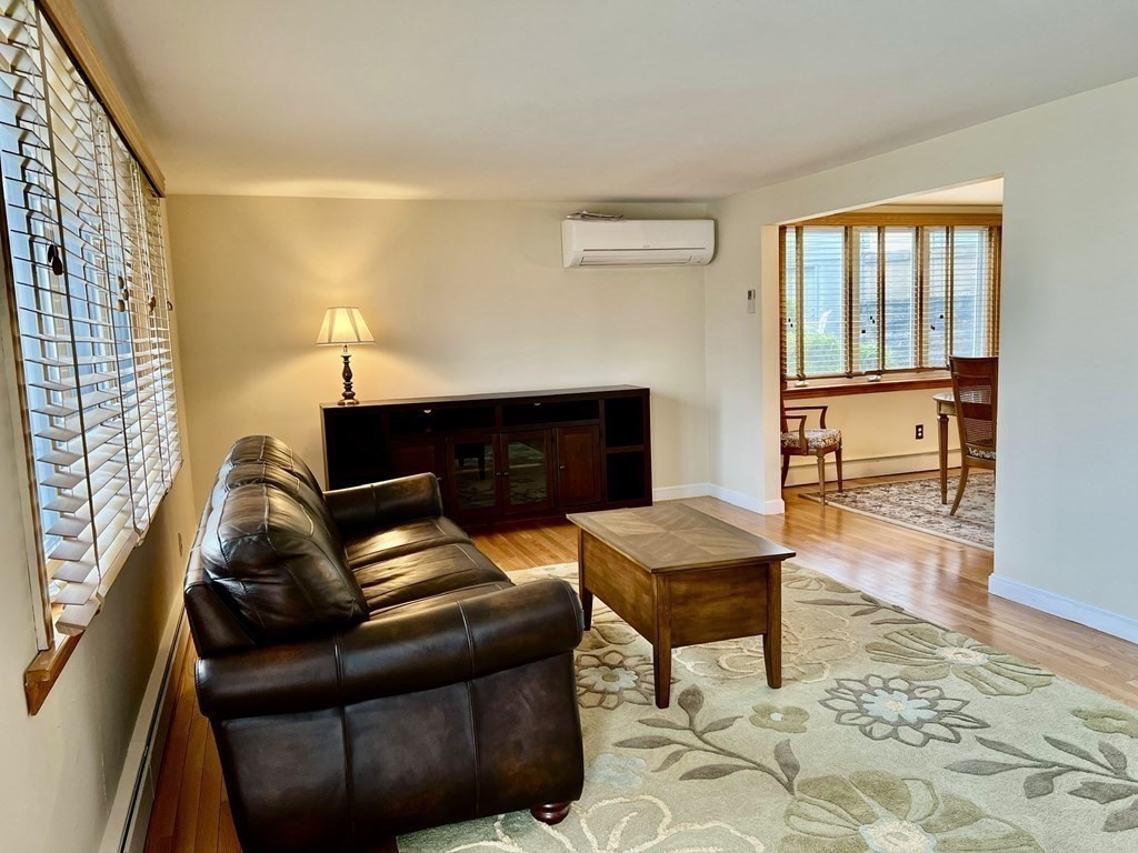 39 Tumelty Road Peabody, MA 01960 - Photo 9 of 30 Gallery Image 9