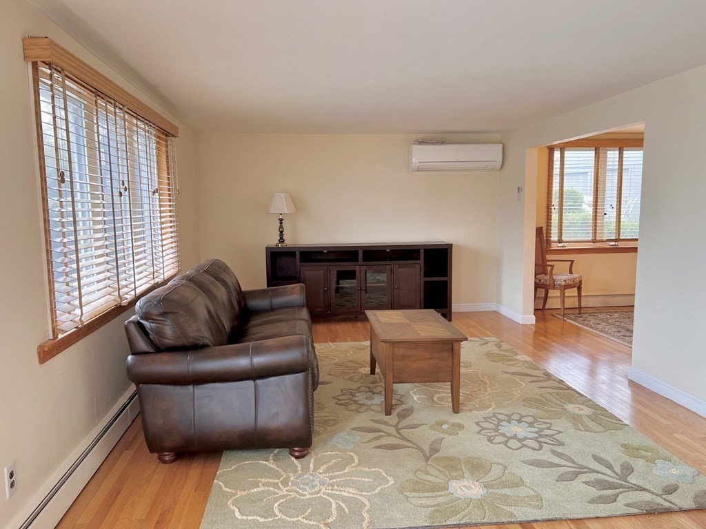 39 Tumelty Road Peabody, MA 01960 - Photo 10 of 30 Gallery Image 10