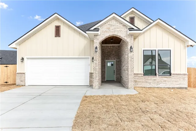 $337,500 | 2102 Aleppo Court, Bryan, TX 77807