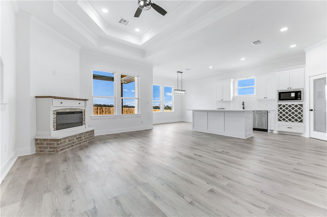 2102 Aleppo Court Bryan, TX 77807 - Photo 7 of 31