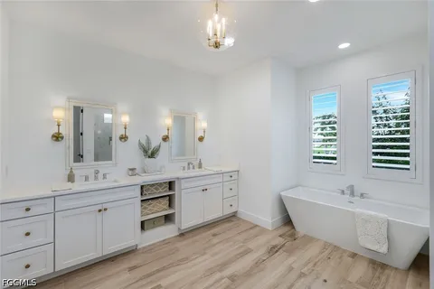 $1,090,000 | 1319 Southeast 38th Street, Cape Coral, FL 33904