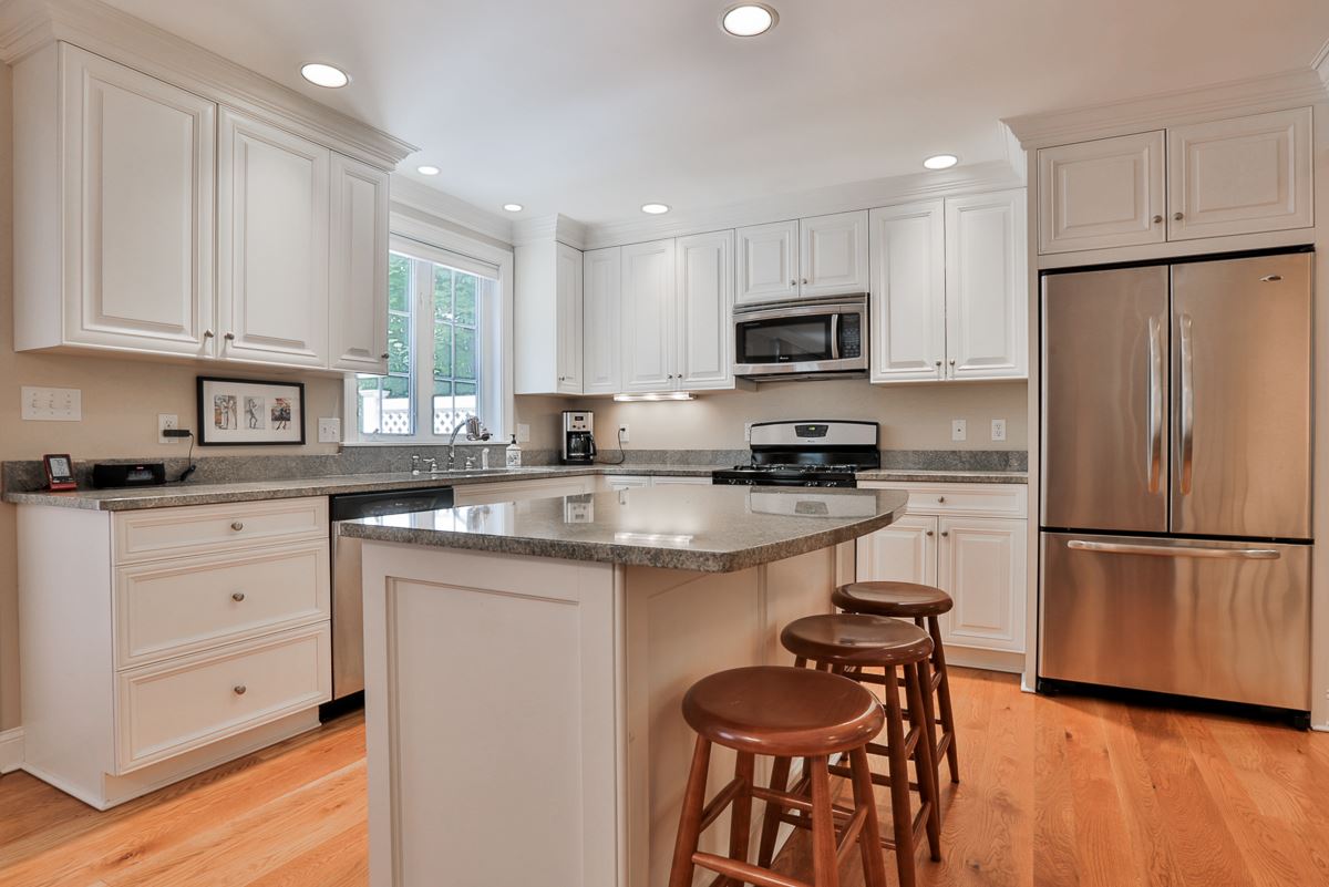 18 Linden Street, Unit 3 Exeter, NH 03833 - Photo 11 of 33 Gallery Image 11