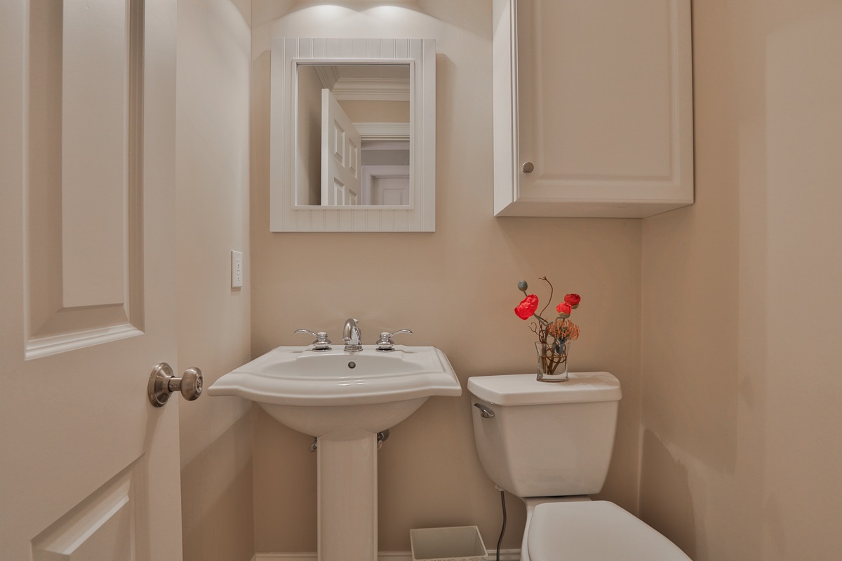 18 Linden Street, Unit 3 Exeter, NH 03833 - Photo 19 of 33 Gallery Image 19