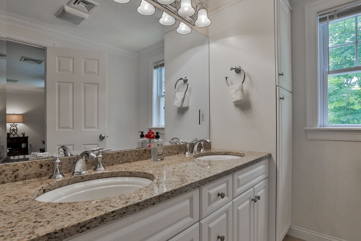 18 Linden Street, Unit 3 Exeter, NH 03833 - Photo 23 of 33 Gallery Image 23