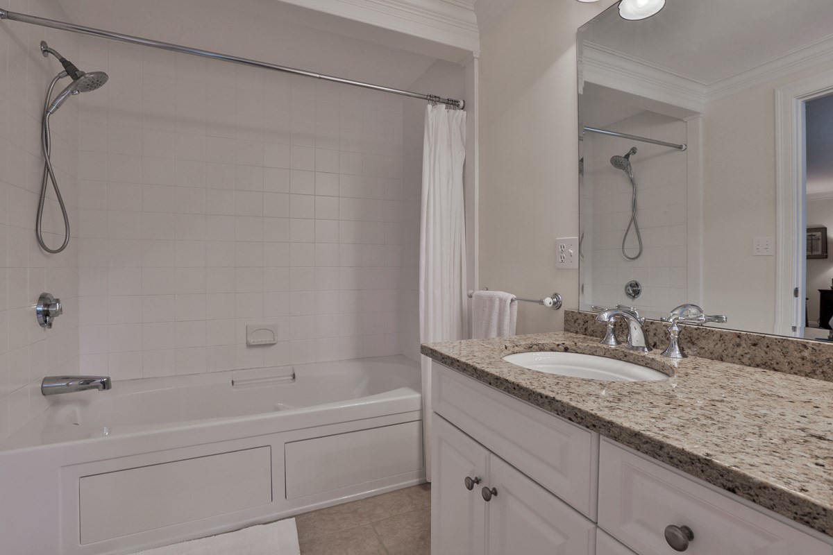 18 Linden Street, Unit 3 Exeter, NH 03833 - Photo 24 of 33 Gallery Image 24
