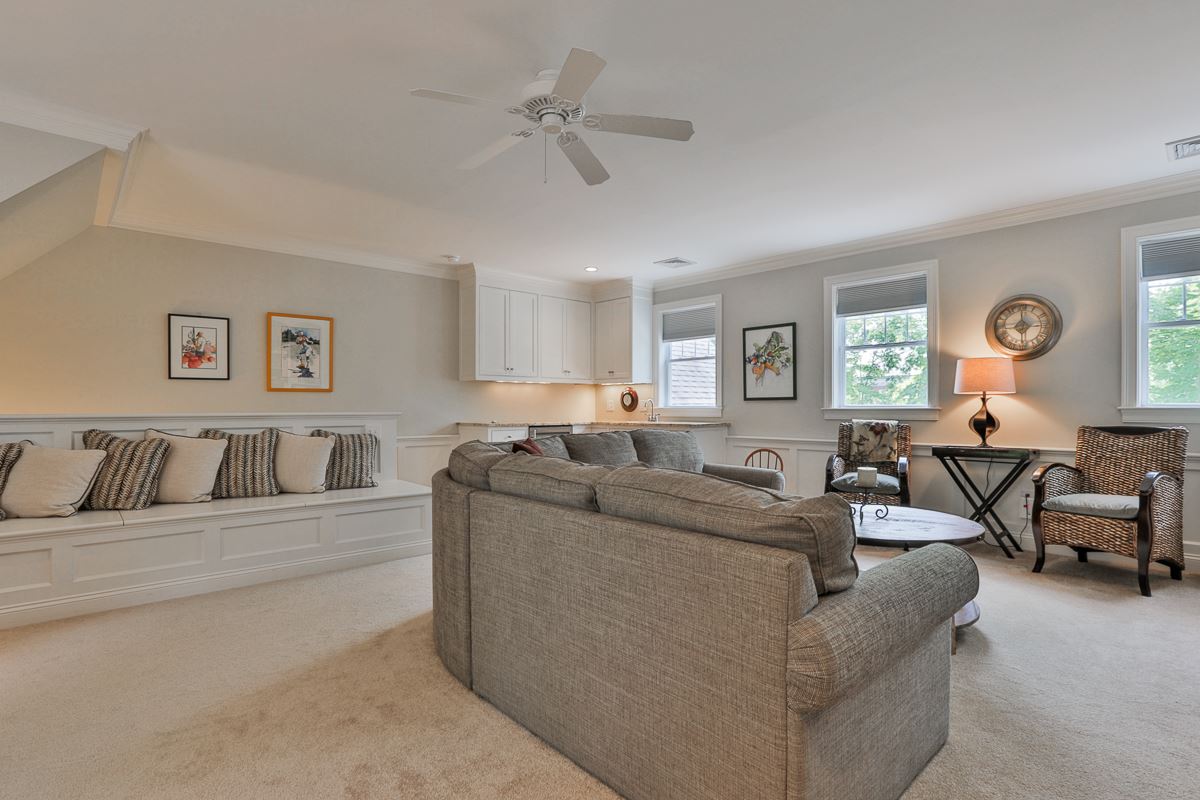 18 Linden Street, Unit 3 Exeter, NH 03833 - Photo 32 of 33 Gallery Image 32