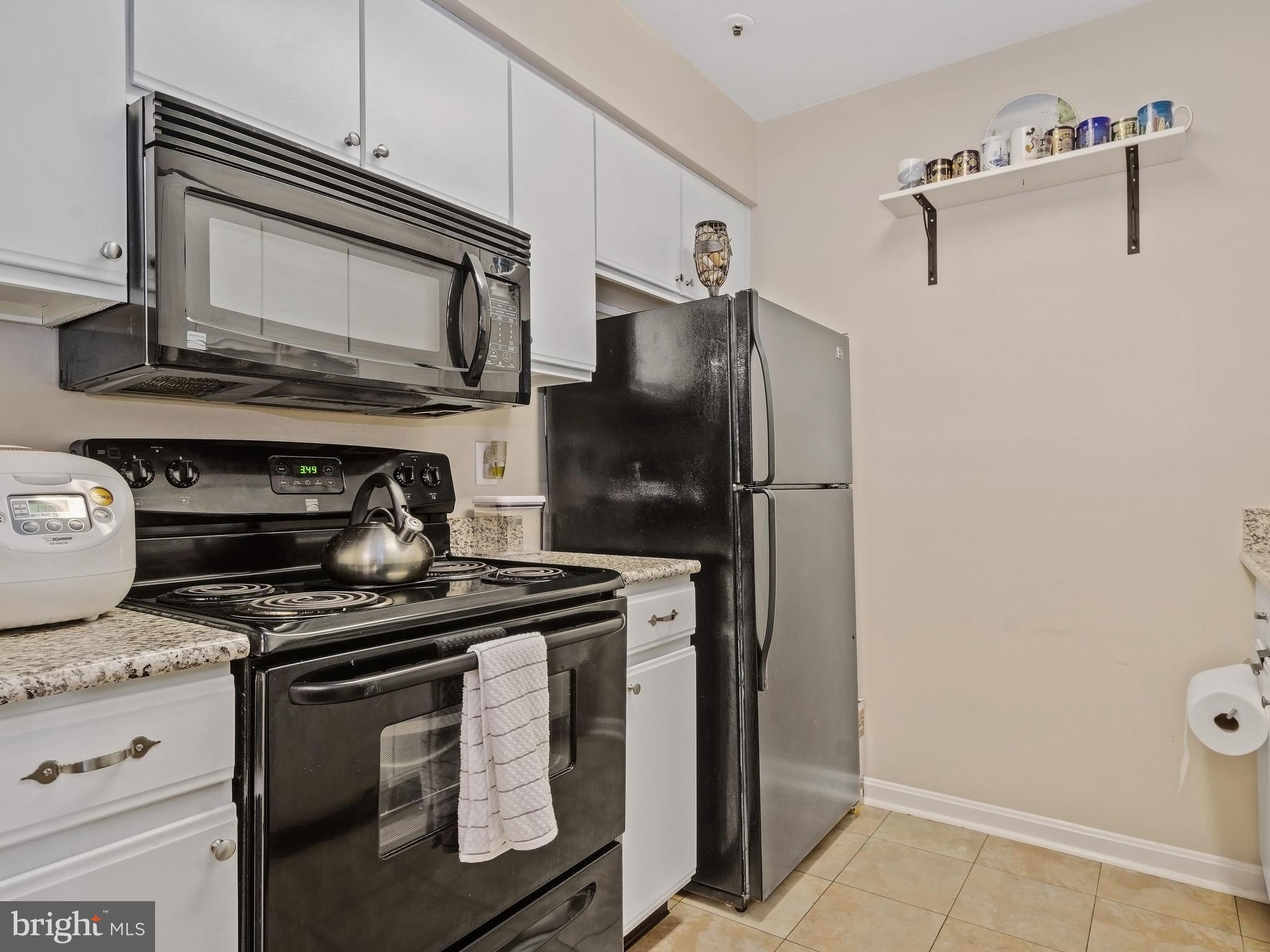 4954 Columbia Road, Unit 28 Columbia, MD 21044 - Photo 6 of 23 Kitchen