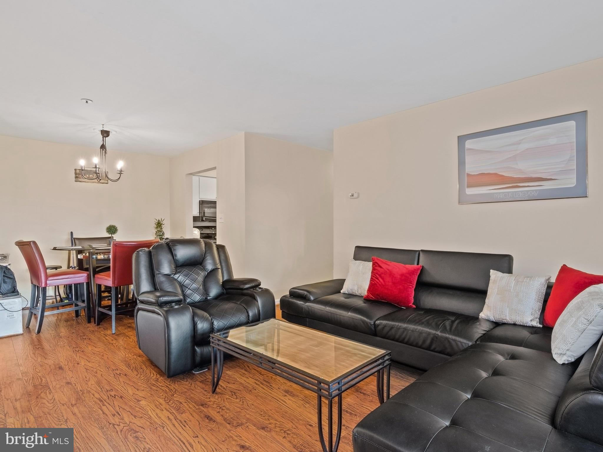 4954 Columbia Road, Unit 28 Columbia, MD 21044 - Photo 9 of 23 Living Room