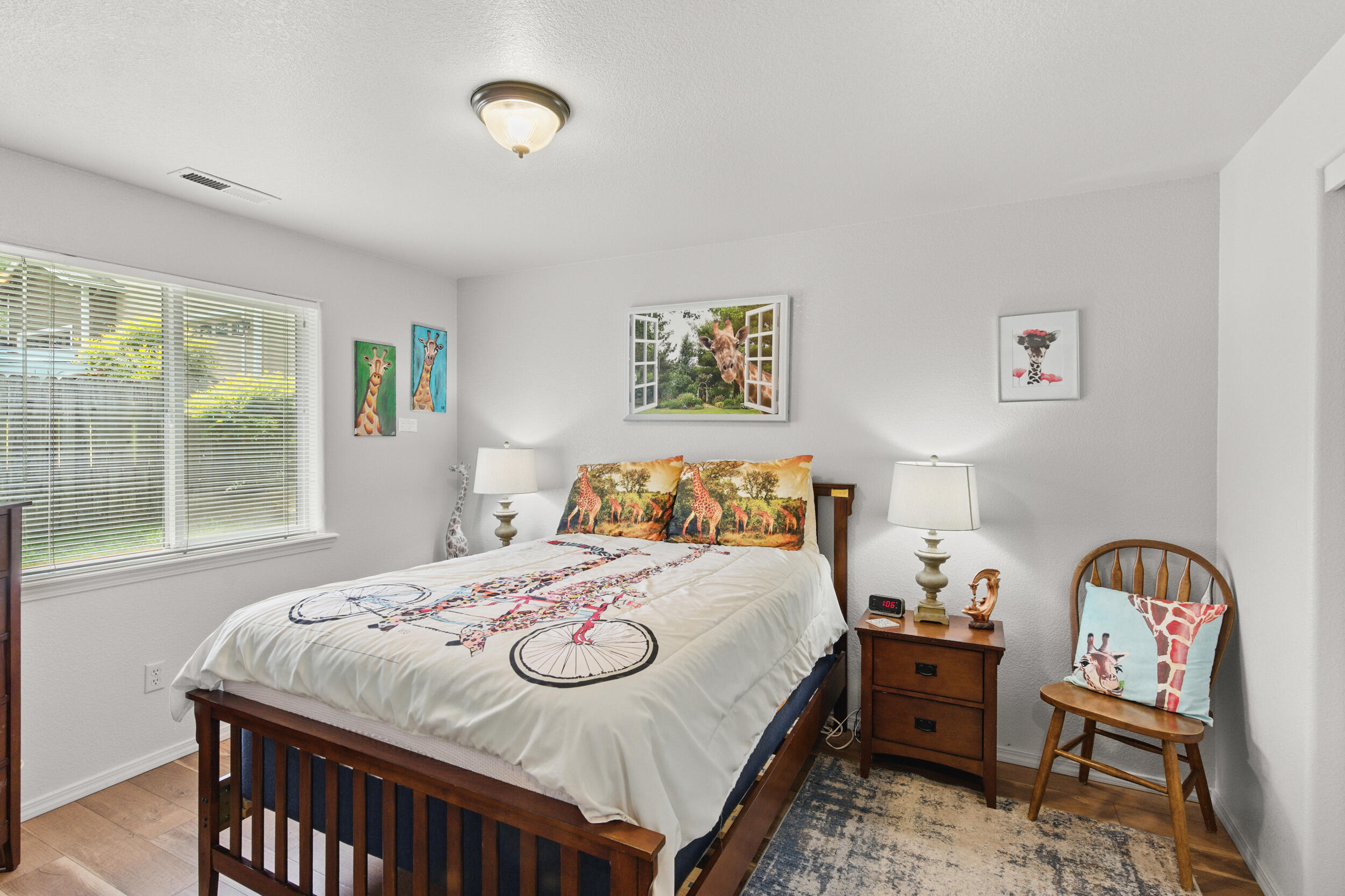 1546 Skyhawk Ridge Medford, OR 97504 - Photo 28 of 36 1548 and 1546 skyhawk ridge, medford-35