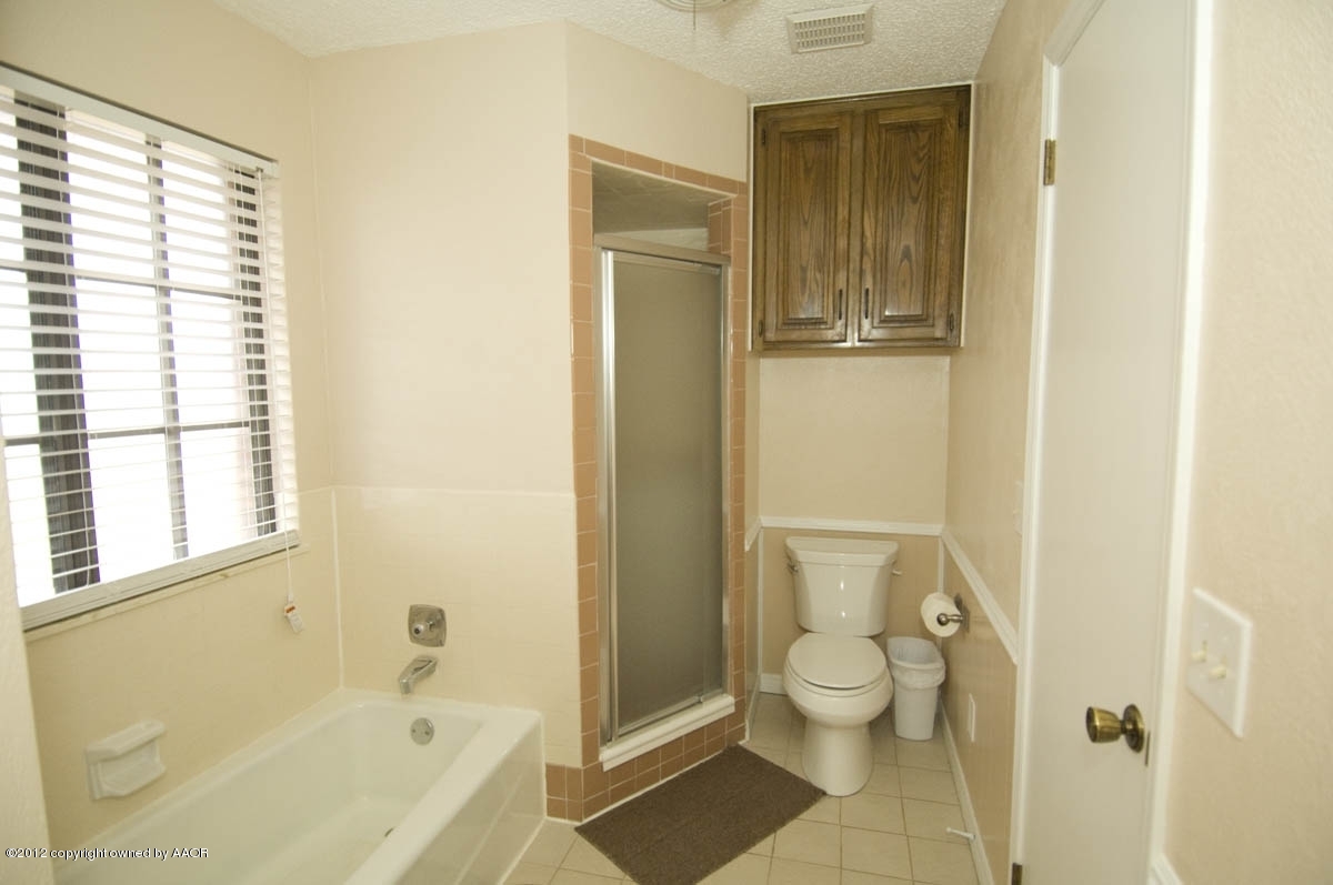 6409 Drexel Road Amarillo, TX 79109 - Photo 18 of 44 master bath view 2
