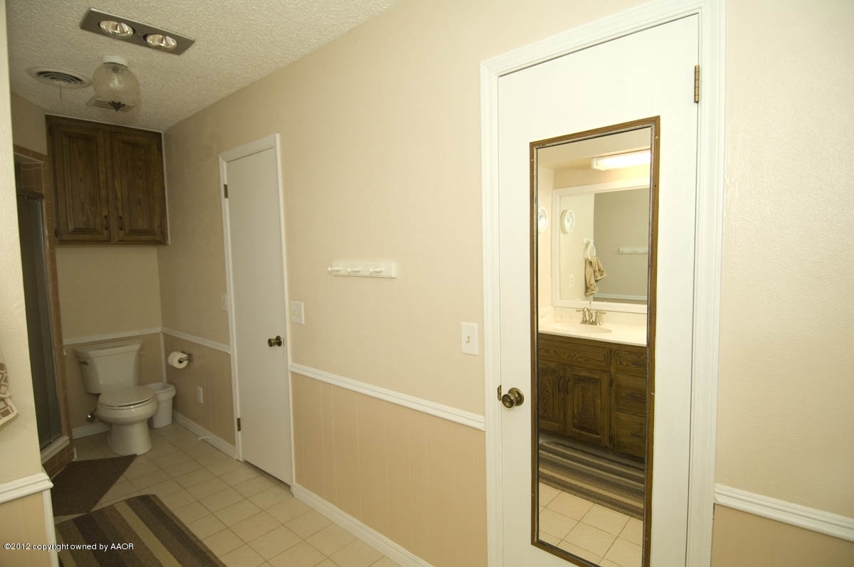 6409 Drexel Road Amarillo, TX 79109 - Photo 20 of 44 master bath view 4