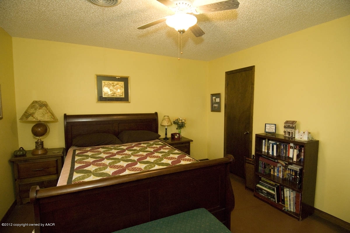 6409 Drexel Road Amarillo, TX 79109 - Photo 22 of 44 bedroom 2 view 2