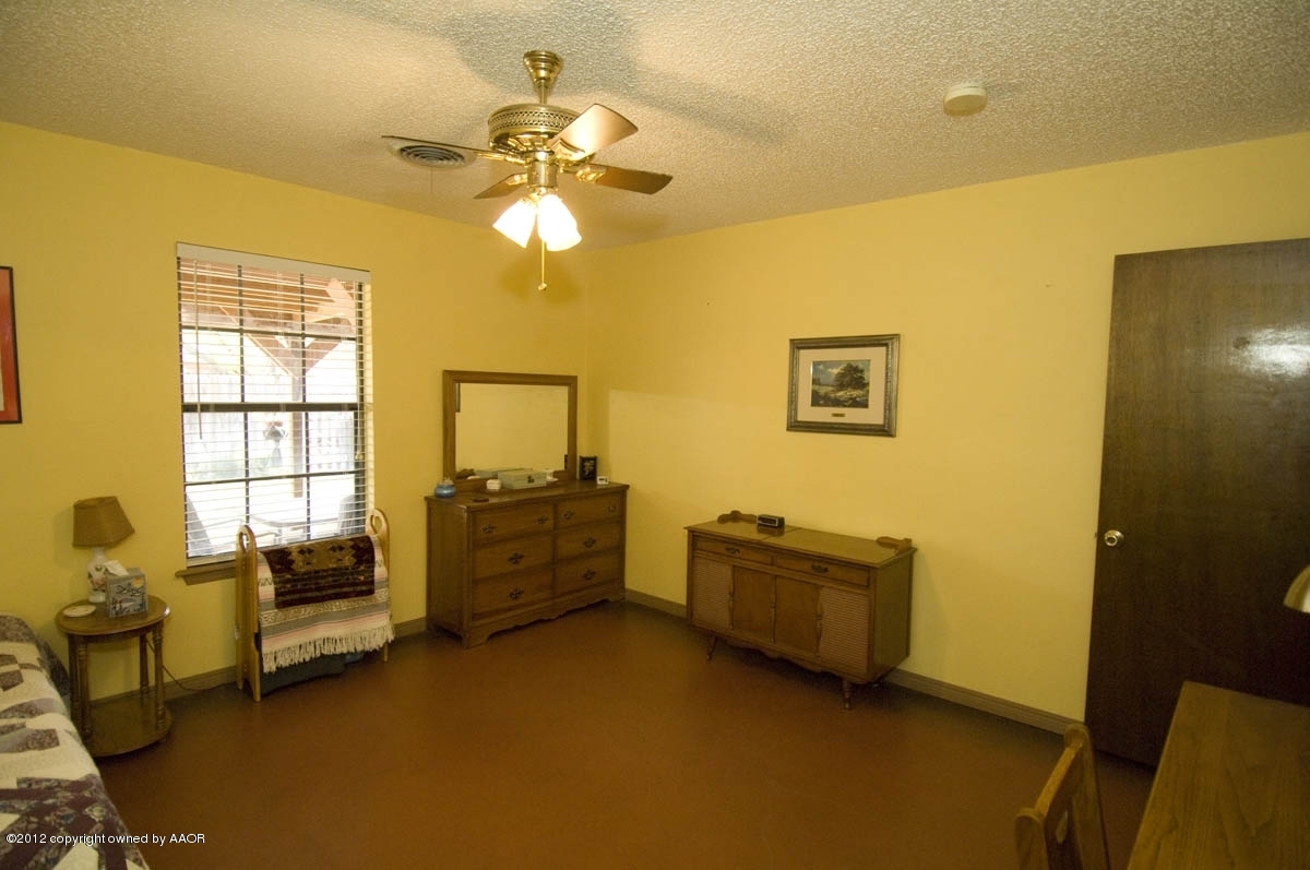 6409 Drexel Road Amarillo, TX 79109 - Photo 26 of 44 bedroom 3 view 2