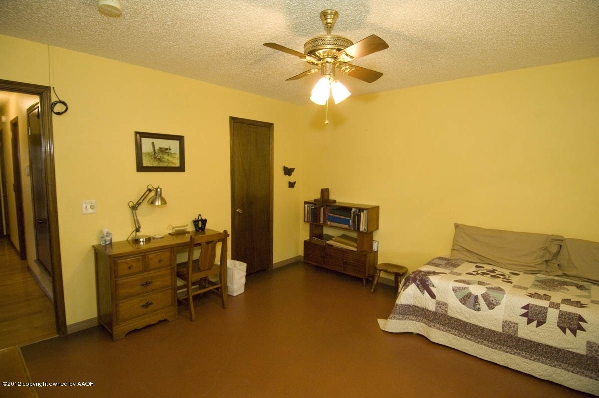 6409 Drexel Road Amarillo, TX 79109 - Photo 27 of 44 bedroom 3 view 3