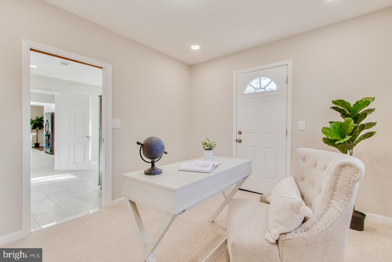 8006 Russell Road Alexandria, VA 22309 - Photo 21 of 39 Gallery Image 21