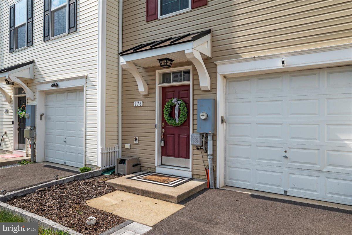 176 Schramm Loop Stephens City, VA 22655 - Photo 2 of 30