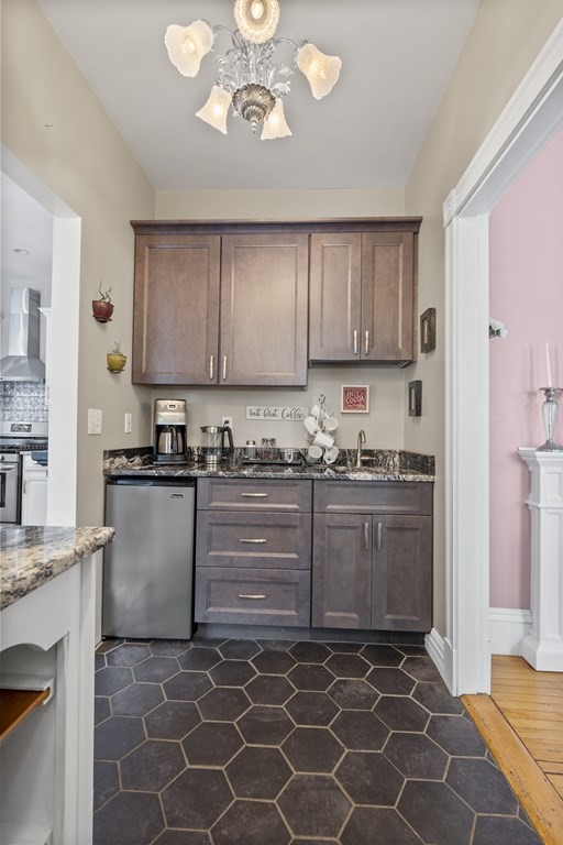 15 Perry Street Danvers, MA 01923 - Photo 21 of 41 Gallery Image 21
