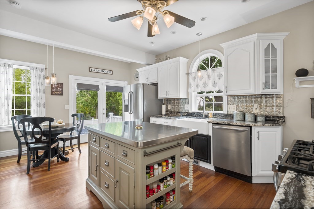 15 Perry Street Danvers, MA 01923 - Photo 24 of 41 Gallery Image 24