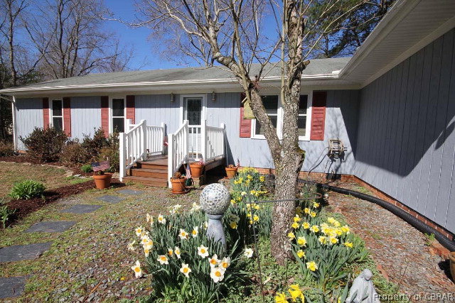 8076 Crab Thicket Road Gloucester, VA 23061 - Photo 2 of 20