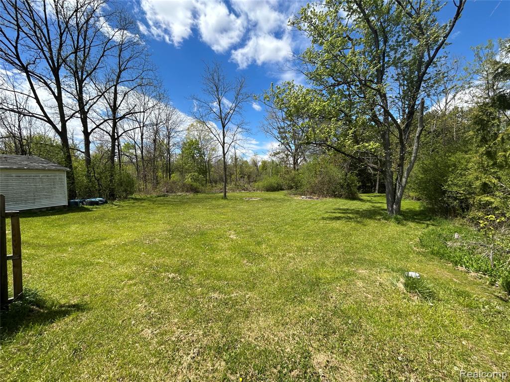 2356 South Dye Road Flint, MI 48532 - Photo 3 of 20