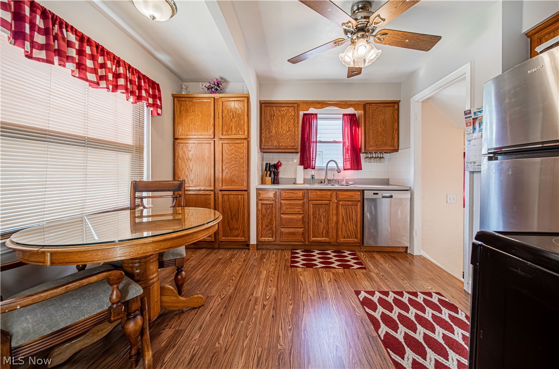 1208 Churchill Road Lyndhurst, OH 44124 - Photo 15 of 30 Gallery Image 15