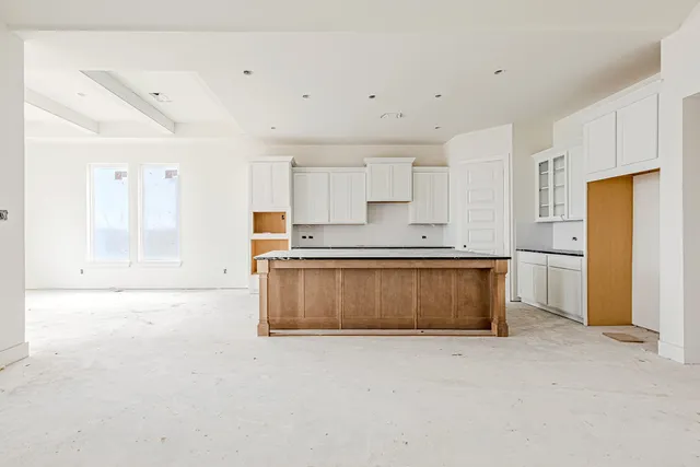 $569,990 | 149 Peninsula Point Drive, Montgomery, TX 77356