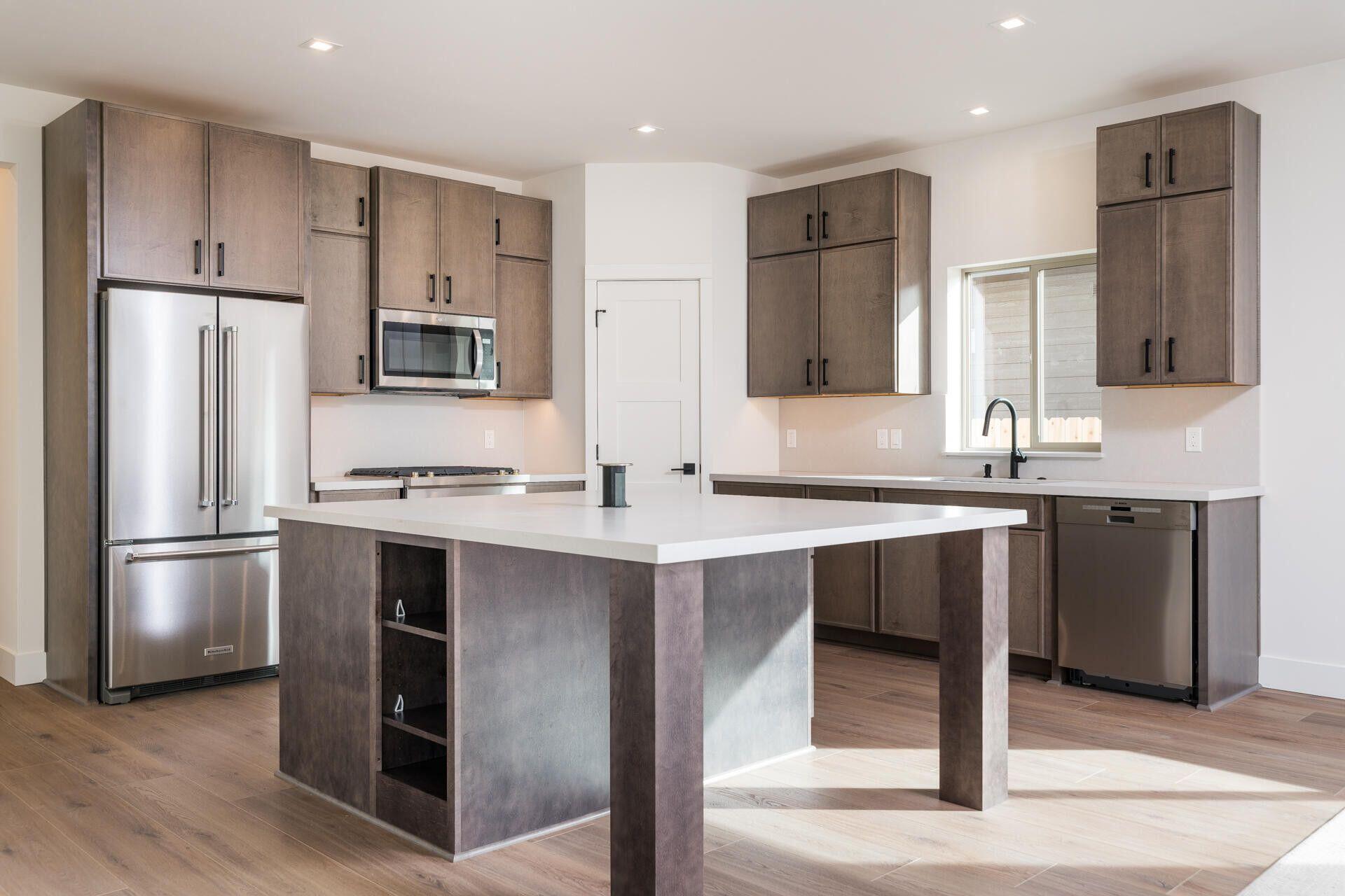 711 North 2nd Avenue Hailey, ID 83333 - Photo 2 of 16 Kitchen