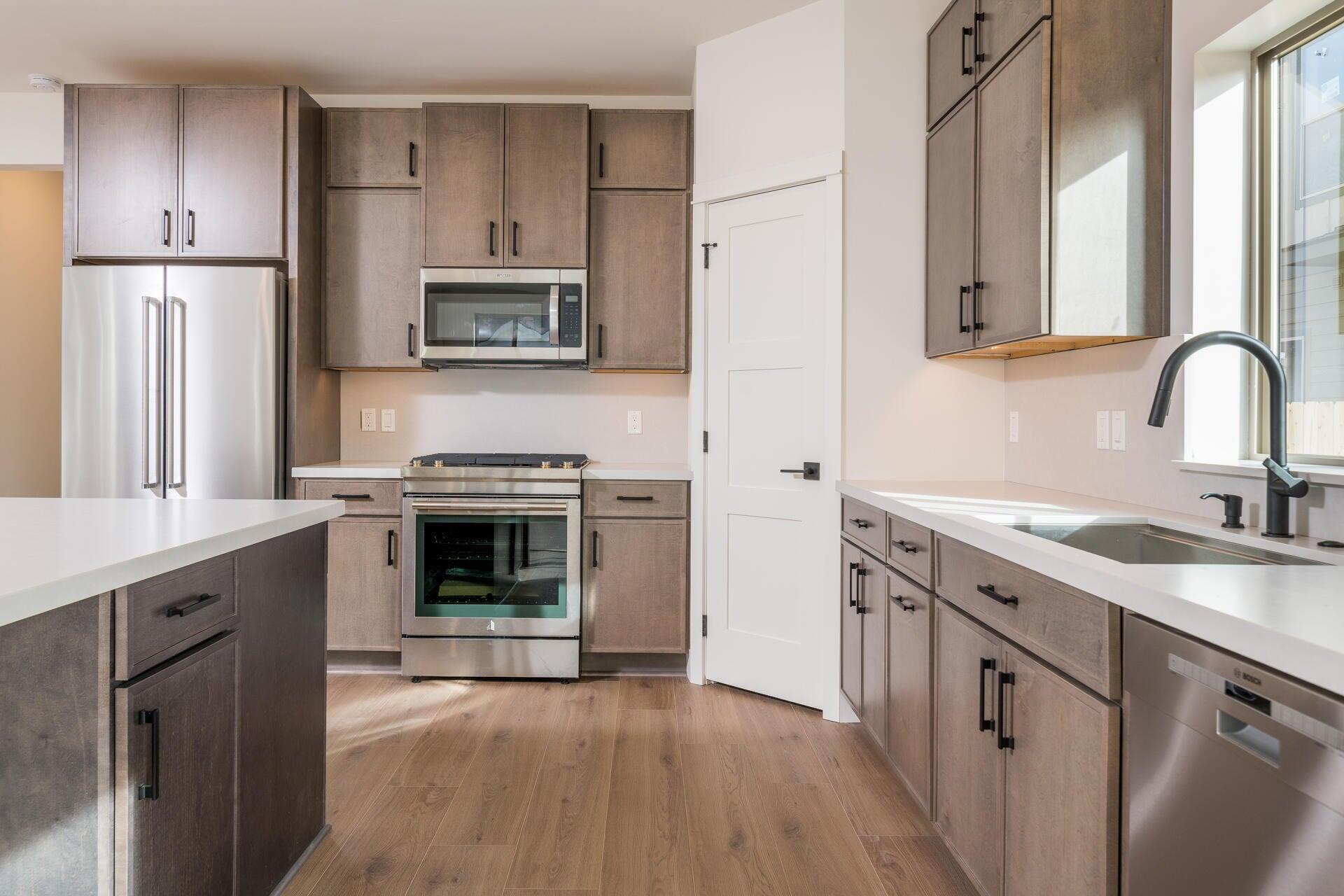711 North 2nd Avenue Hailey, ID 83333 - Photo 4 of 16 Kitchen