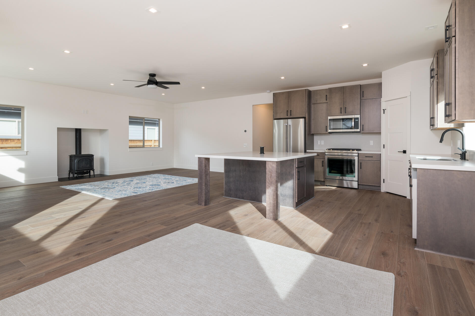 711 North 2nd Avenue Hailey, ID 83333 - Photo 6 of 16 Dining Area