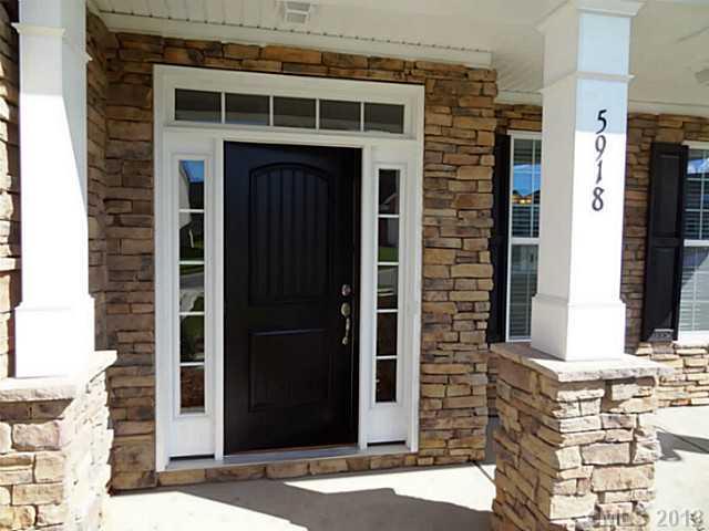 5918 Trailwater Road Charlotte, NC 28278 - Photo 4 of 16 Gallery Image 4