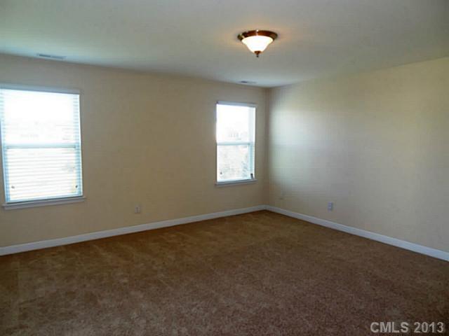 5918 Trailwater Road Charlotte, NC 28278 - Photo 10 of 16 Gallery Image 10