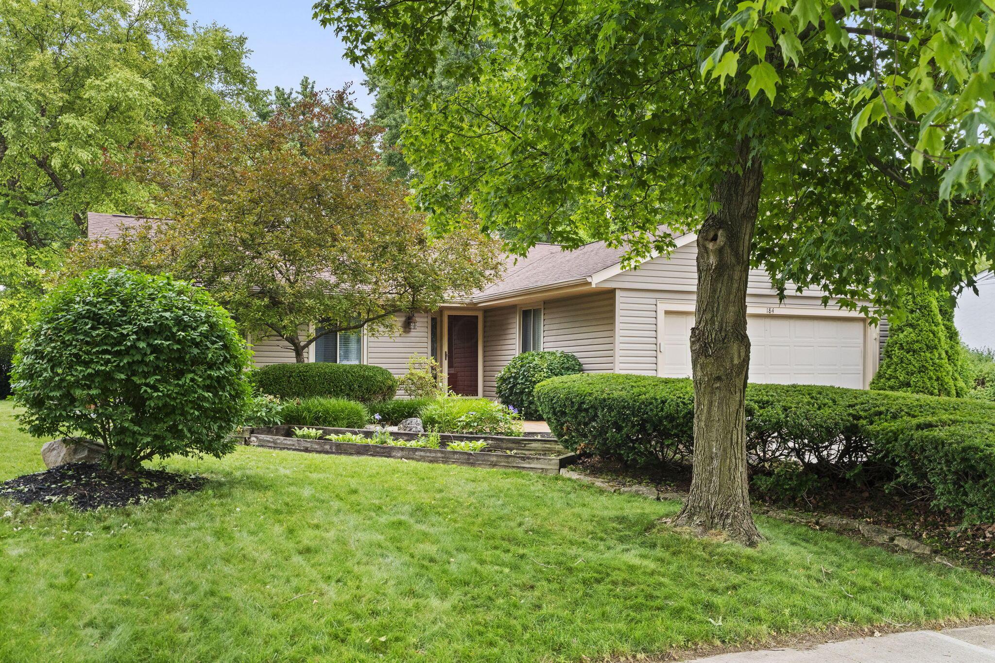 184 East Schrock Road Westerville, OH 43081 - Photo 4 of 61 9-web-or-mls-A7408526