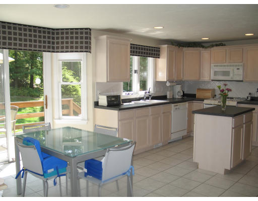 4 Pilgrim Road Mansfield, MA 02048 - Photo 4 of 10 Gallery Image 4