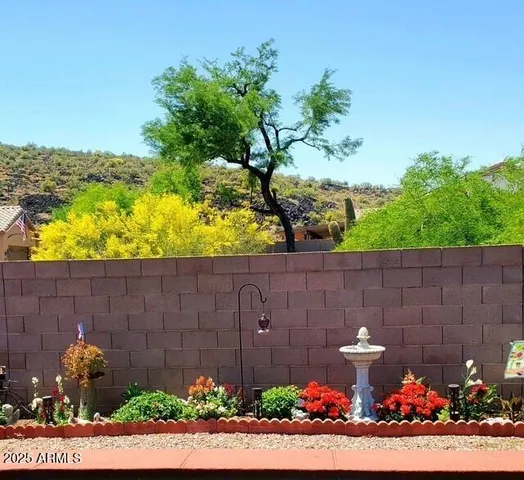 a view of entryway with interior