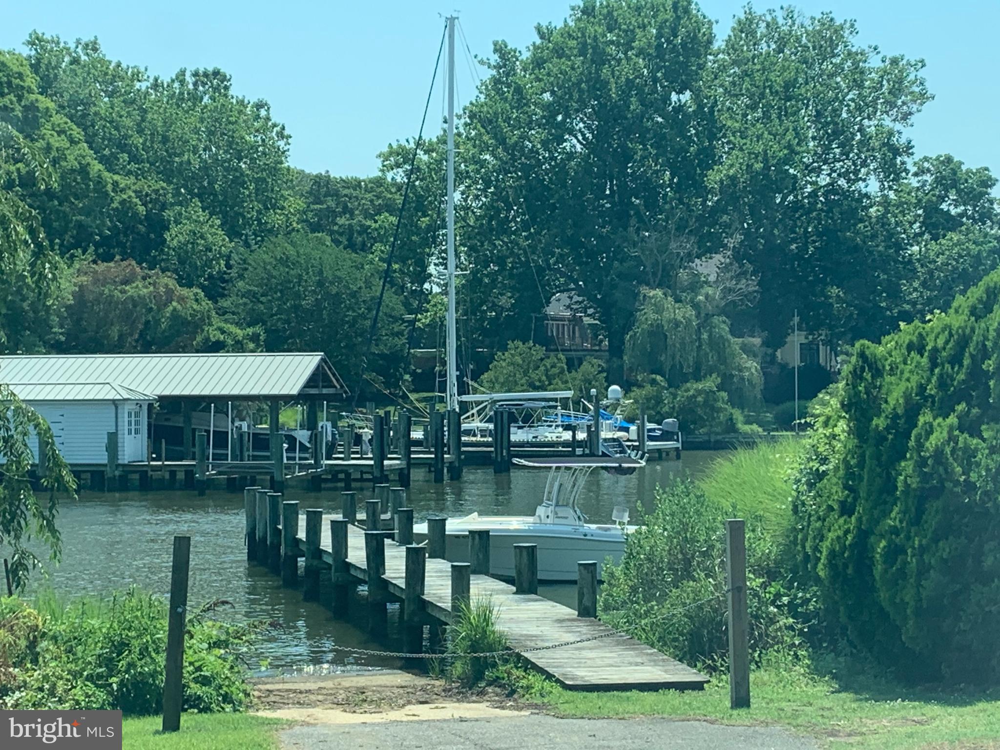 506 Tulip Road Annapolis, MD 21403 - Photo 20 of 20 Community dock & boat ramp
