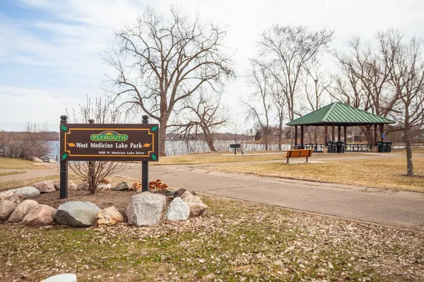 $335,000 | 12210 28th Avenue North, Plymouth, MN 55441