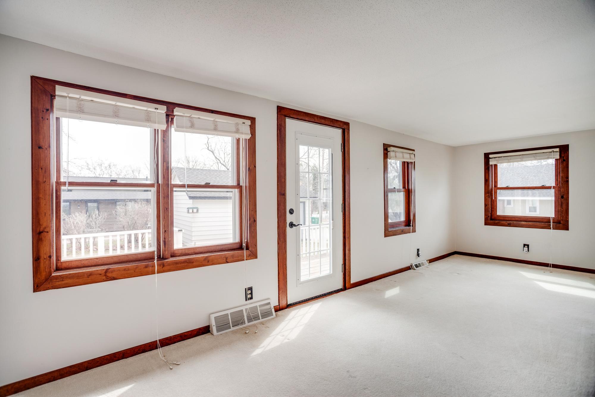 12210 28th Avenue North Minneapolis, MN 55441 - Photo 4 of 29