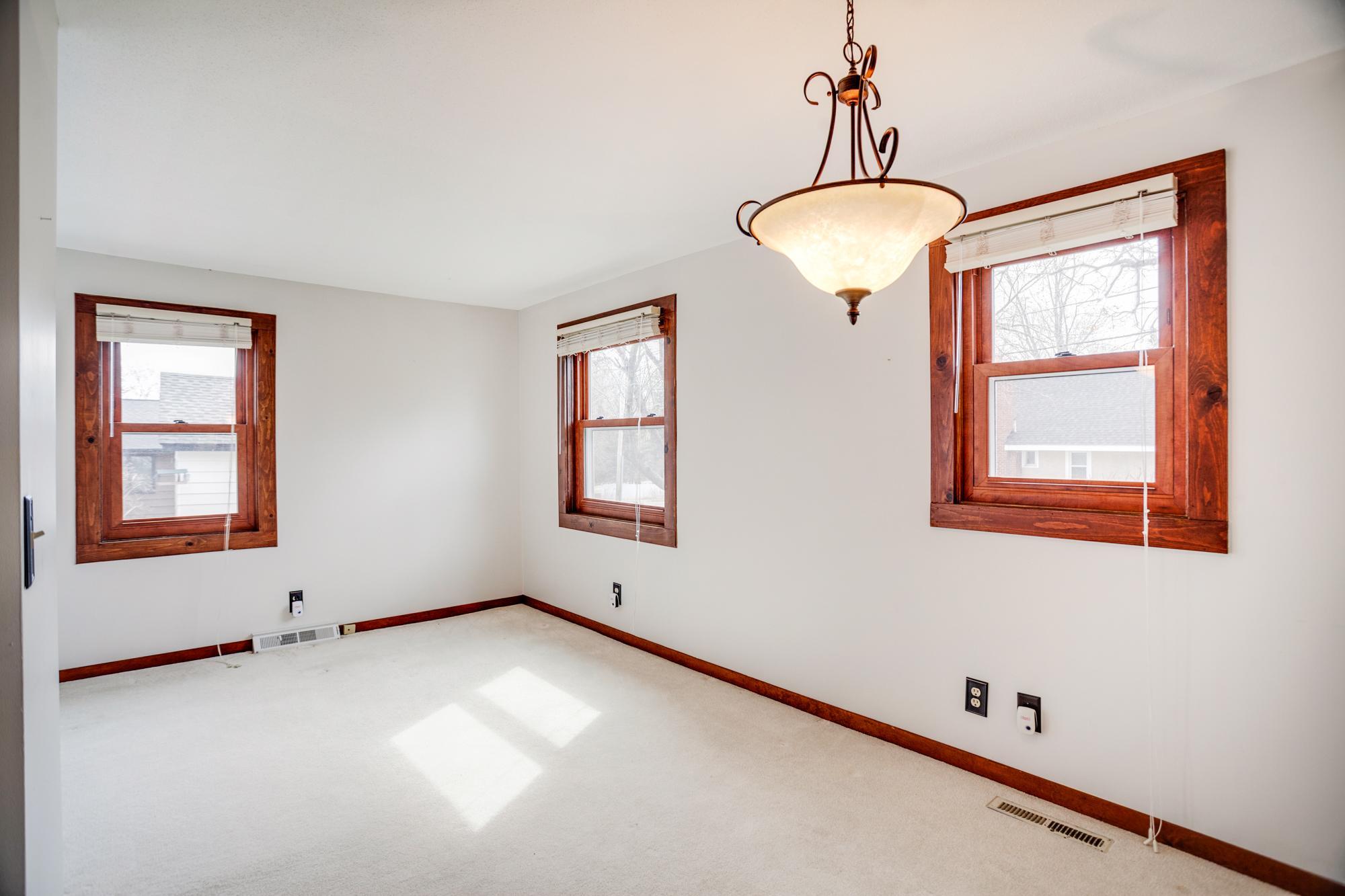 12210 28th Avenue North Minneapolis, MN 55441 - Photo 5 of 29