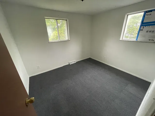 $1,200 | 6907 Parkbelt Drive, Flint, MI 48505