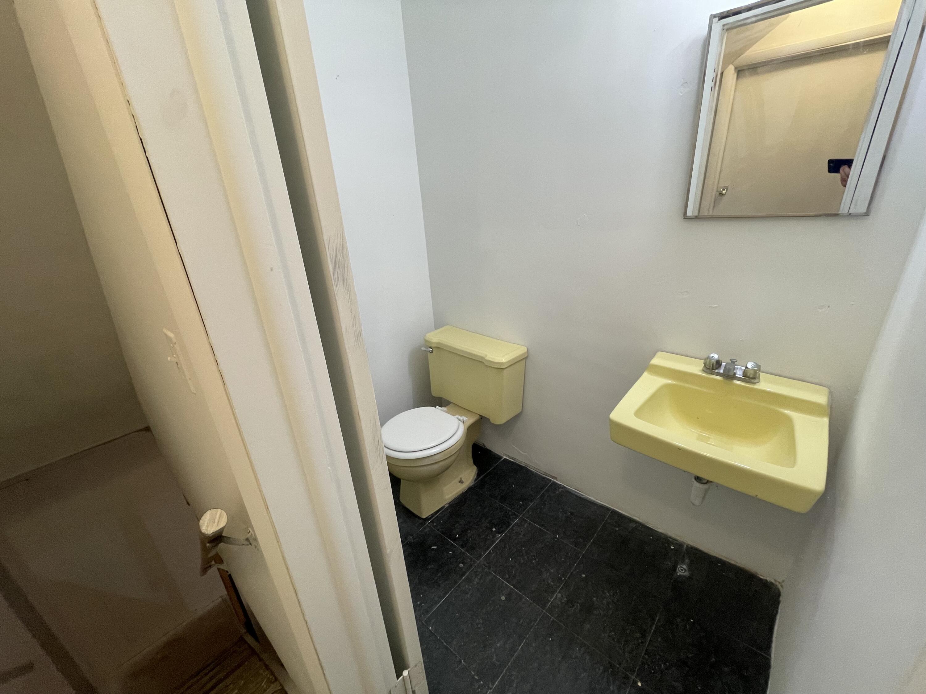 6907 Parkbelt Drive Flint, MI 48505 - Photo 9 of 11 IMG_7131