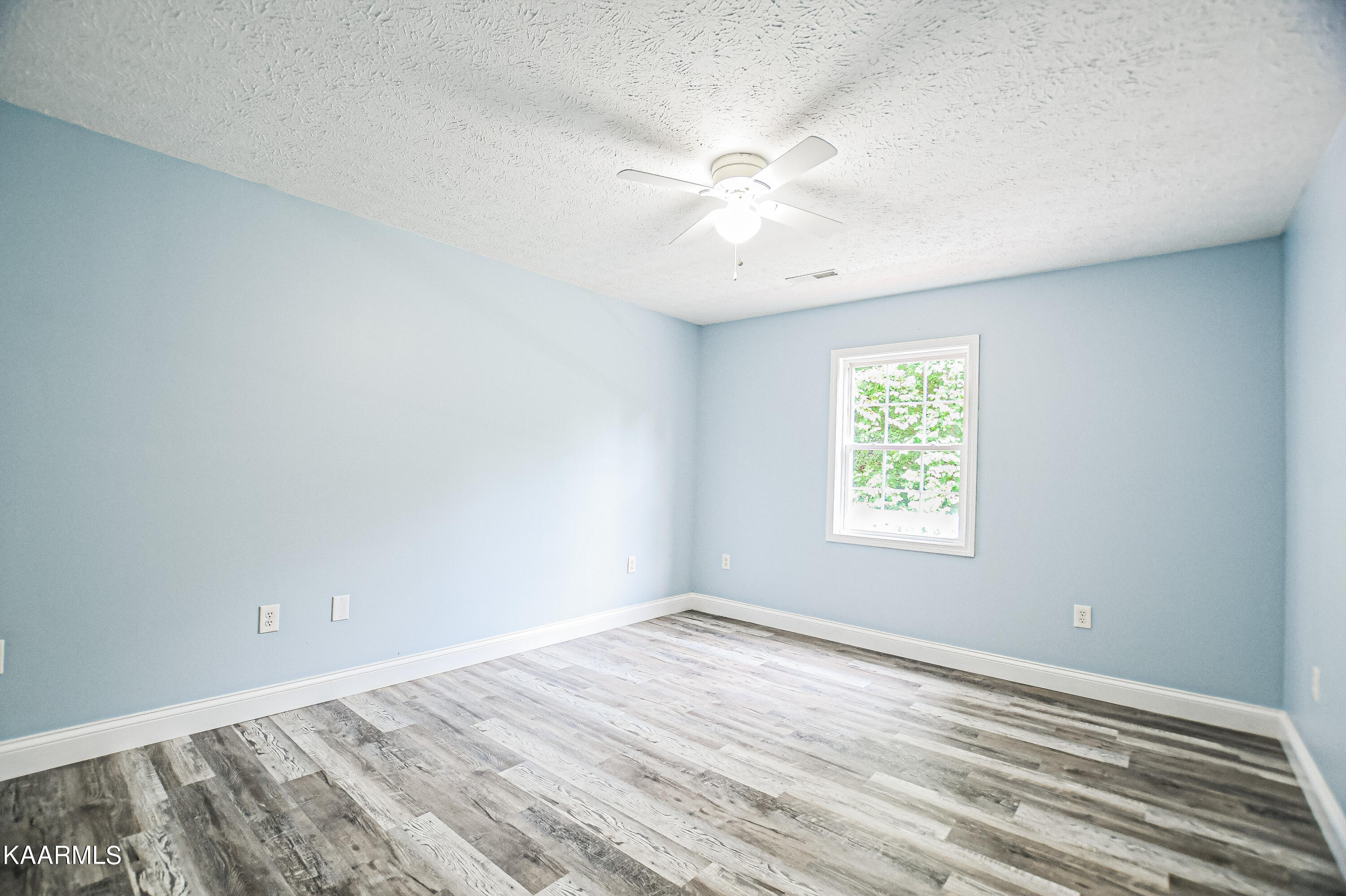 668 Ridge Road Caryville, TN 37714 - Photo 22 of 43 DSC_8863