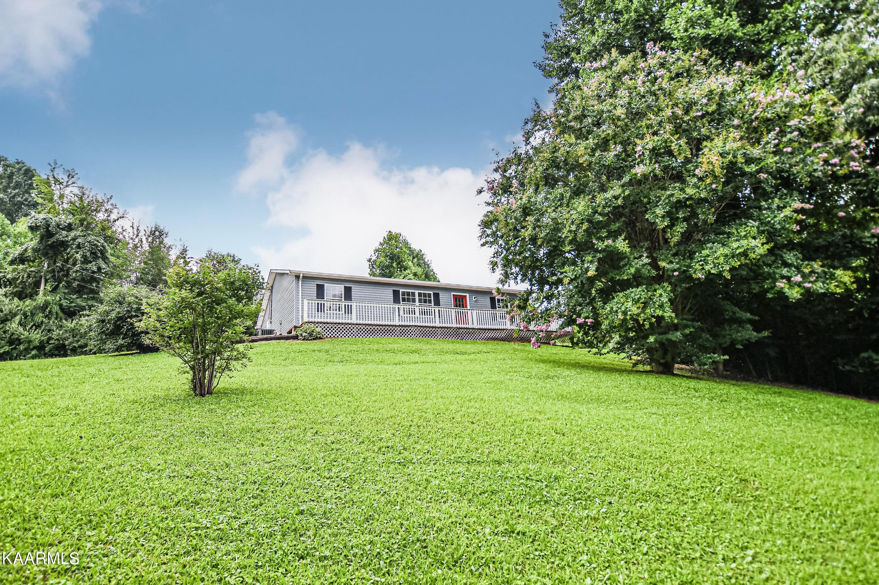 668 Ridge Road Caryville, TN 37714 - Photo 4 of 43 717376F7-7F34-4521-9EF3-08A329ABC780