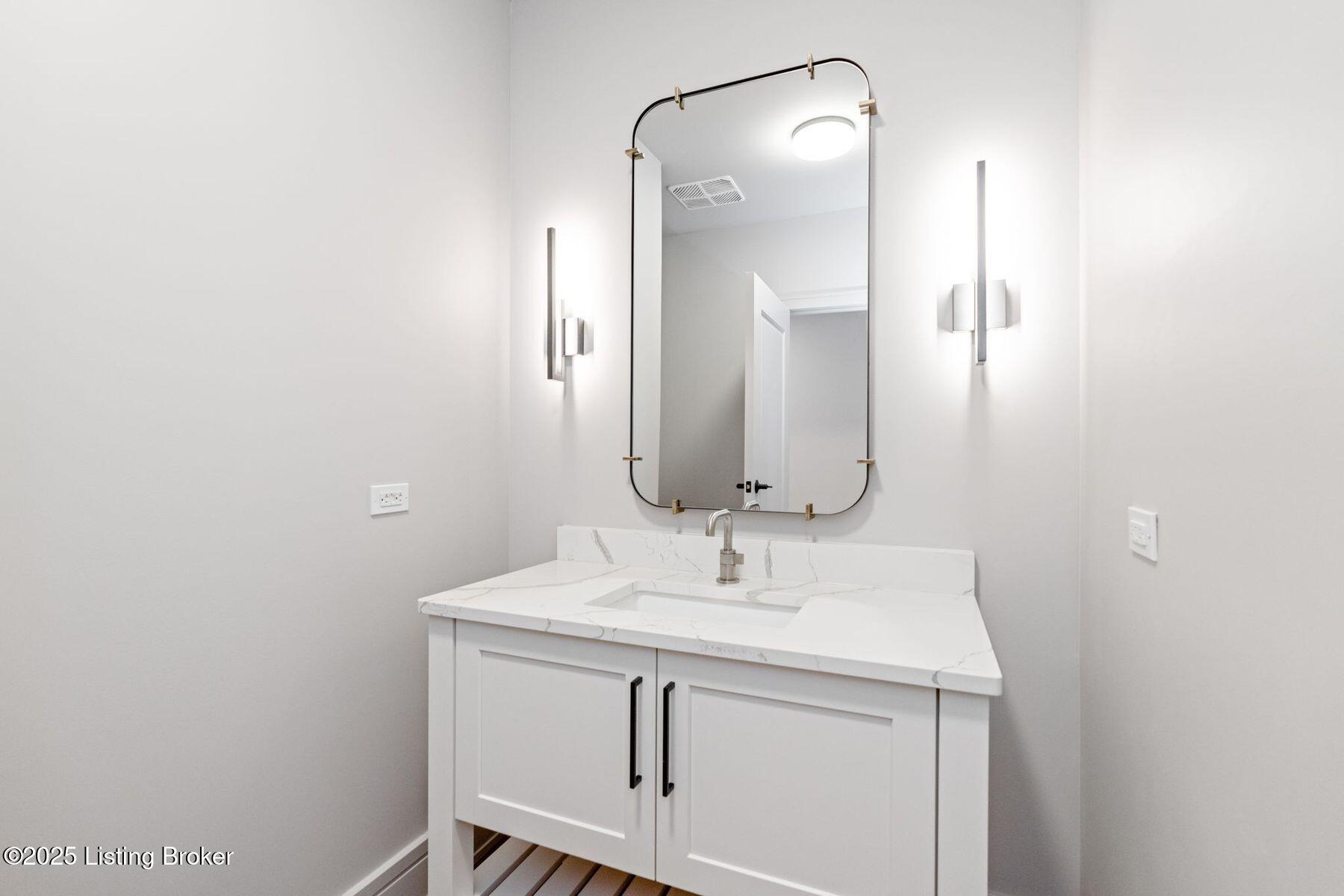 1576 Cherokee Road, Unit 3 Louisville, KY 40205 - Photo 32 of 51 photo_online_032