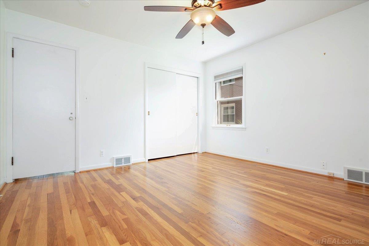 735 Harcourt Road, Unit 737 HARCOURT ROAD Grosse Pointe Park, MI 48230 - Photo 24 of 35