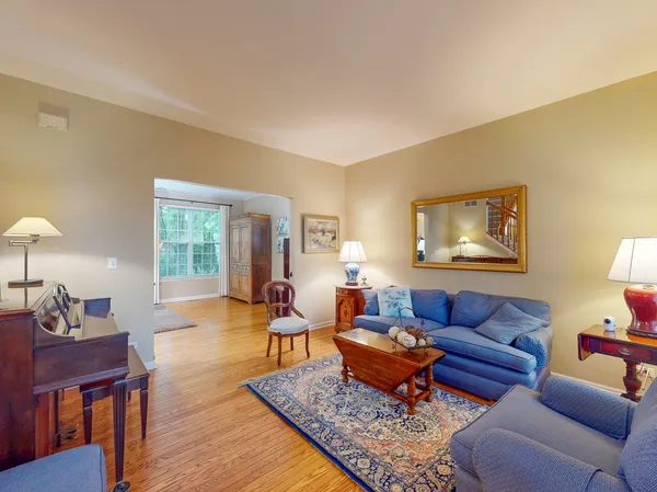 $550,000 | 2948 Adamson Drive, Geneva, IL 60134
